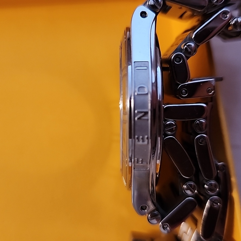 Brand New Fendi watch High Speed 4600M - Picture 7 of 13